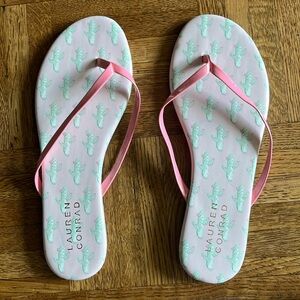 Lauren Conrad pink with cactus 🌵 flip flops size 6